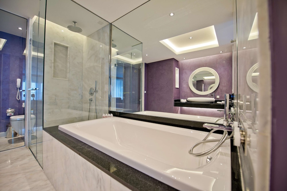 Mediterranean Suite with Living Room