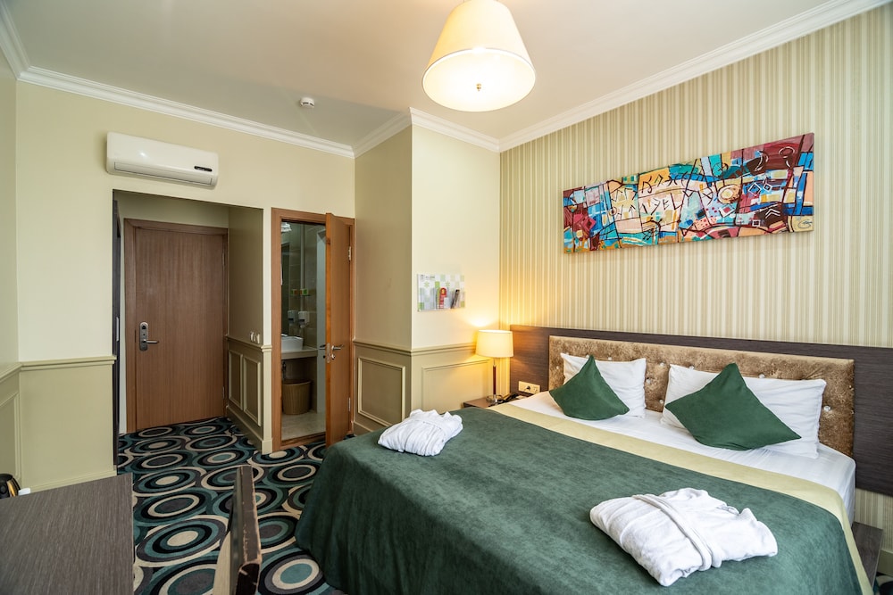 Double or Twin Room photo 1