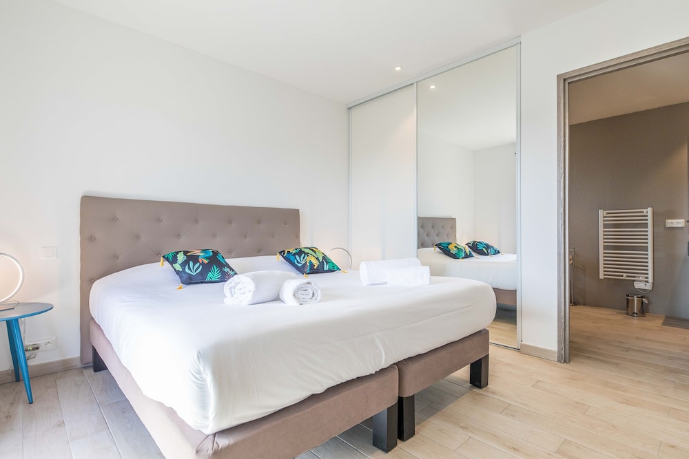 Villa for 8 people - 4 bedrooms - Air-conditioned - Private 7m pool - Spacious terrace