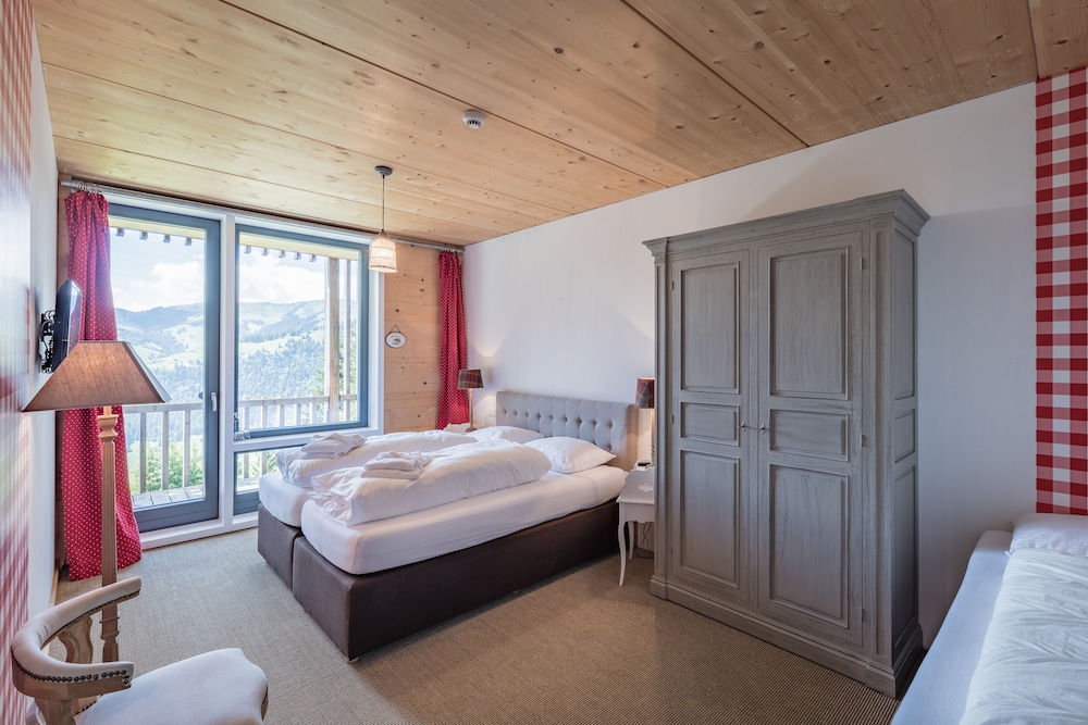 Superior Room, 1 Bedroom, Non Smoking, Hill View