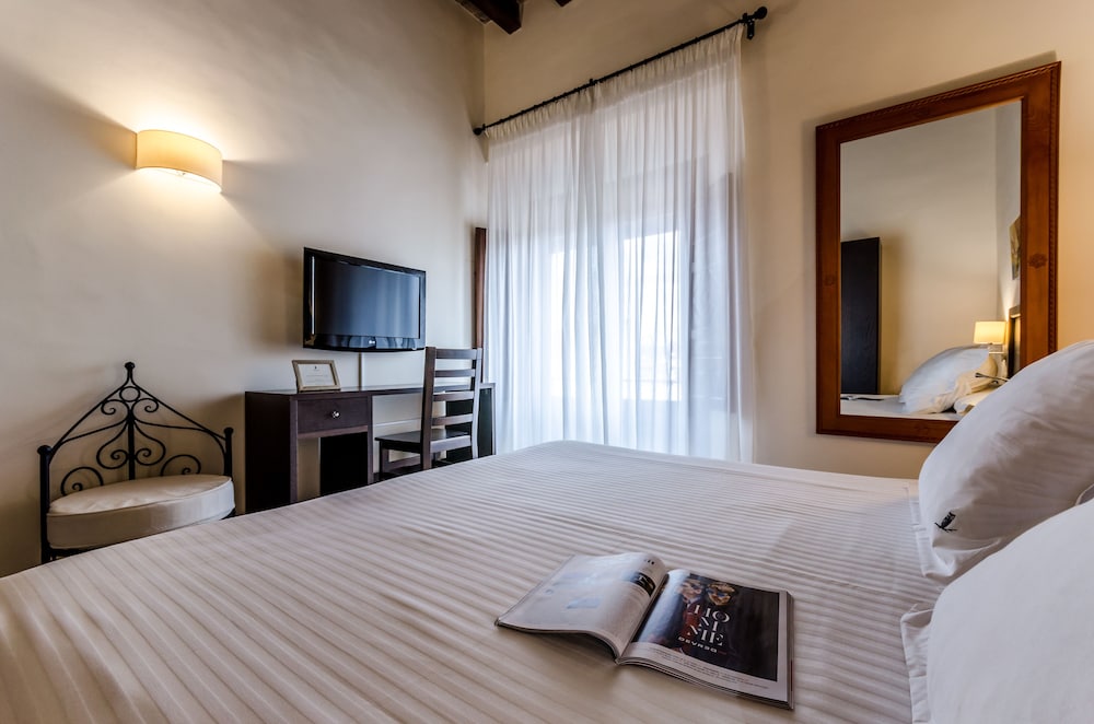 Double Room - Photo 2