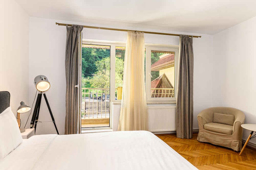 Deluxe Room, Balcony photo 1