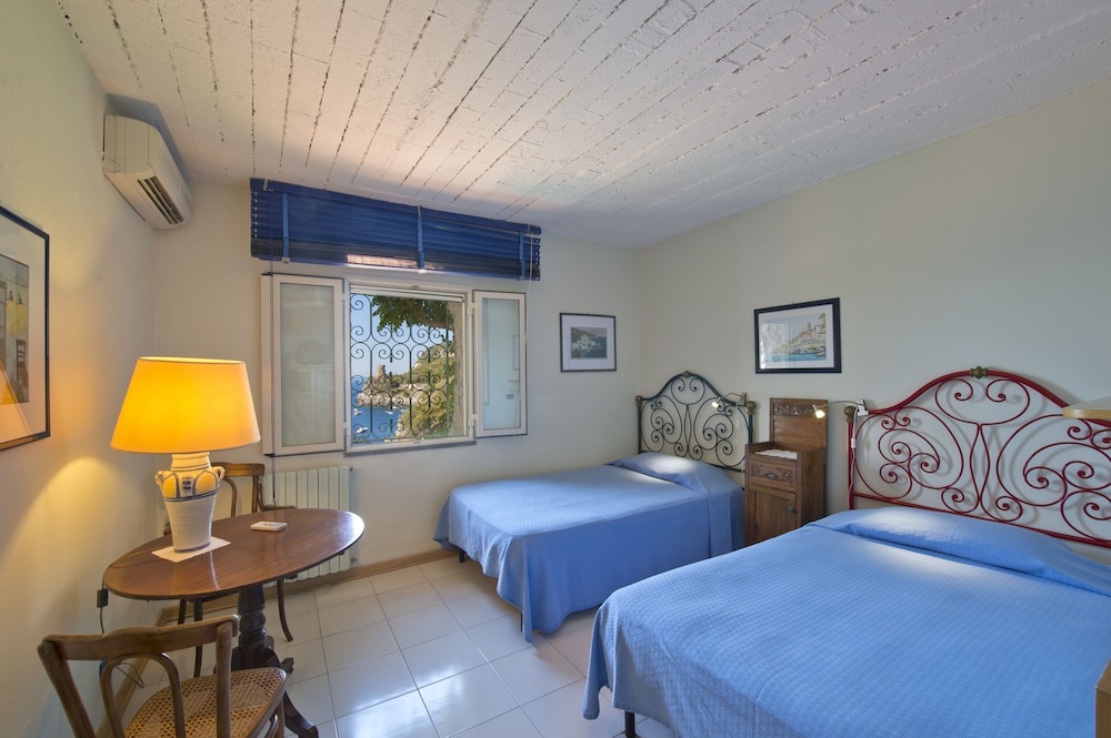 Villa, 3 Bedrooms, Smoking, Balcony
