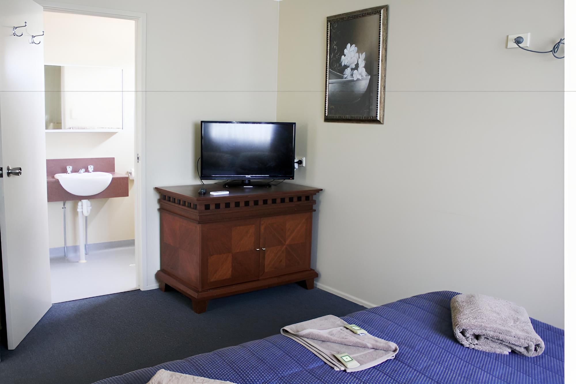 Comfort Villa, 2 Bedrooms, Kitchenette photo 3