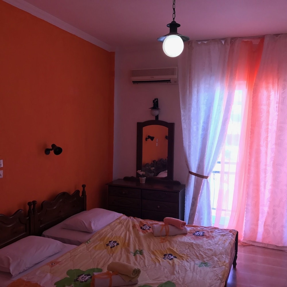 Economy Double or Twin Room photo 2