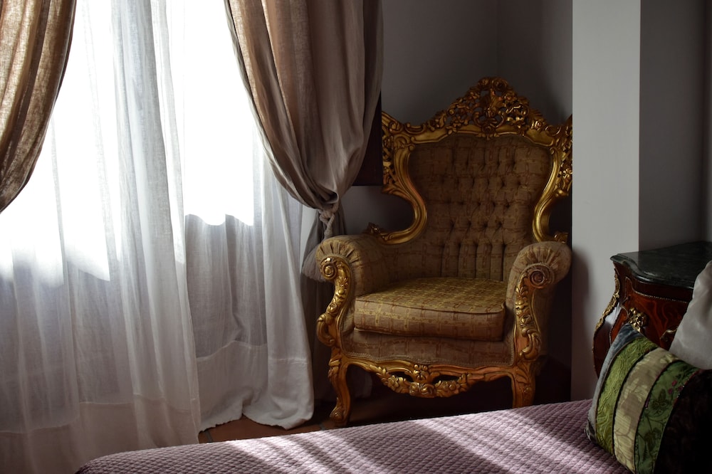 Deluxe Suite, Balcony, City View - Photo 1