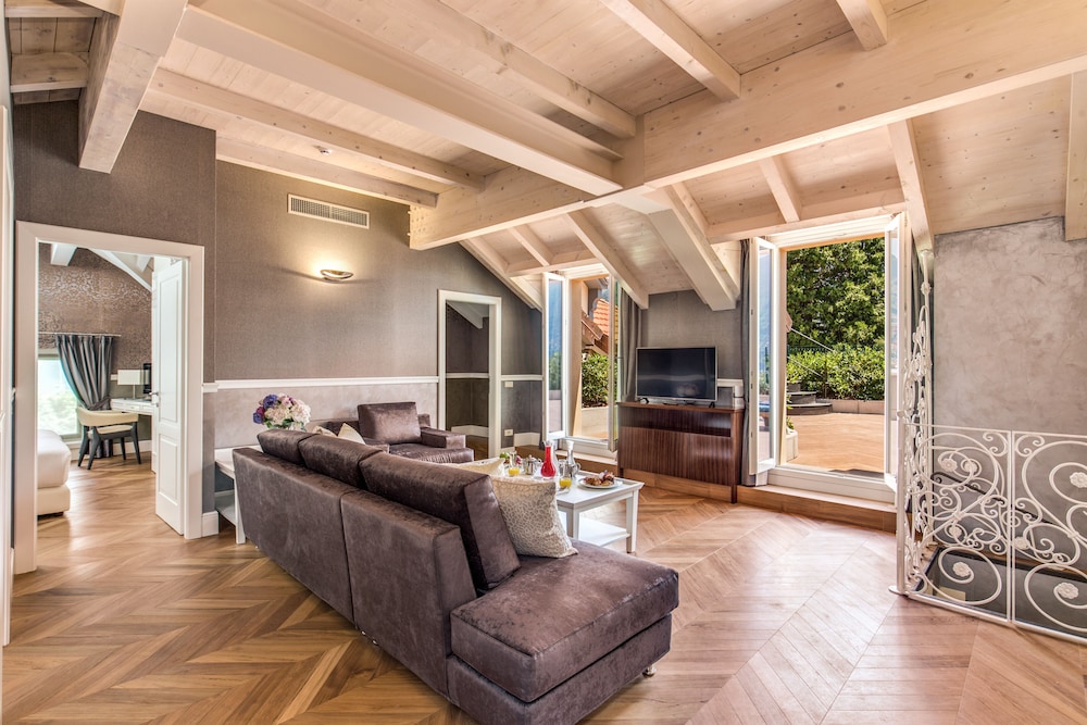 Penthouse (Suite) photo 2