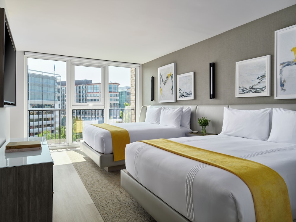 Room, 2 Queen Beds - Photo 1