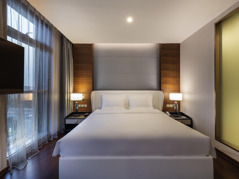 Junior Suite, 1 King Bed
