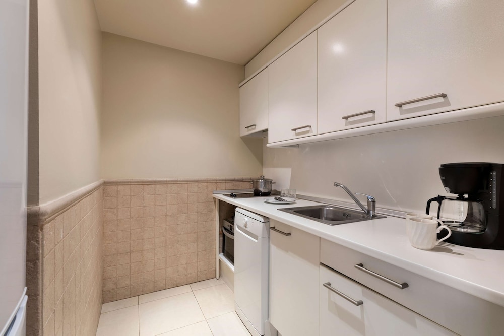 Standard Apartment, 2 Bedrooms (2 adultos + 2 niños) - Photo 8