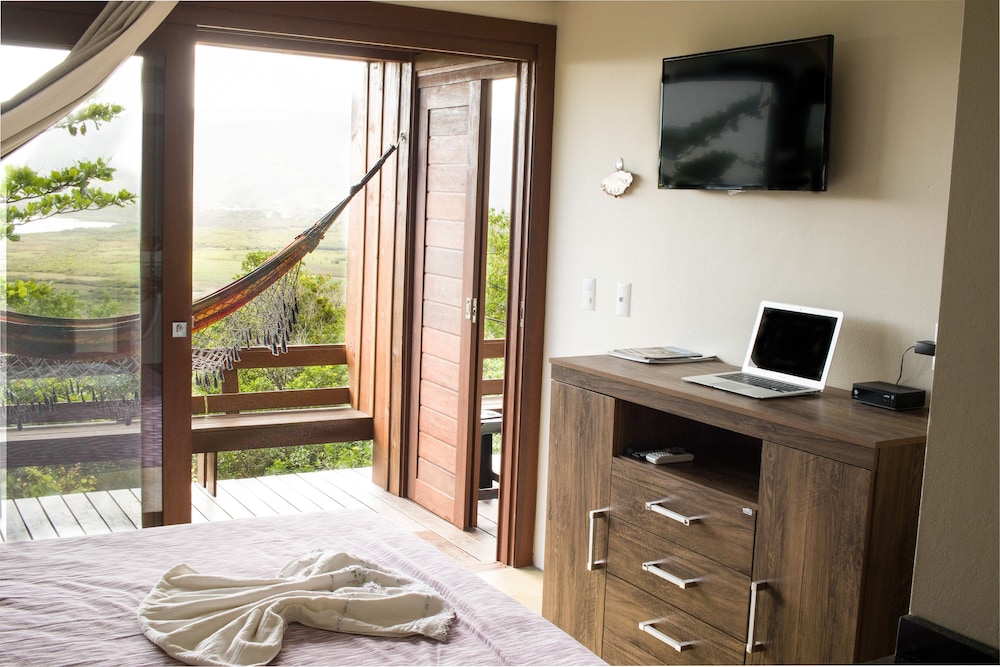 Suite, 1 Bedroom, Lake View photo 2