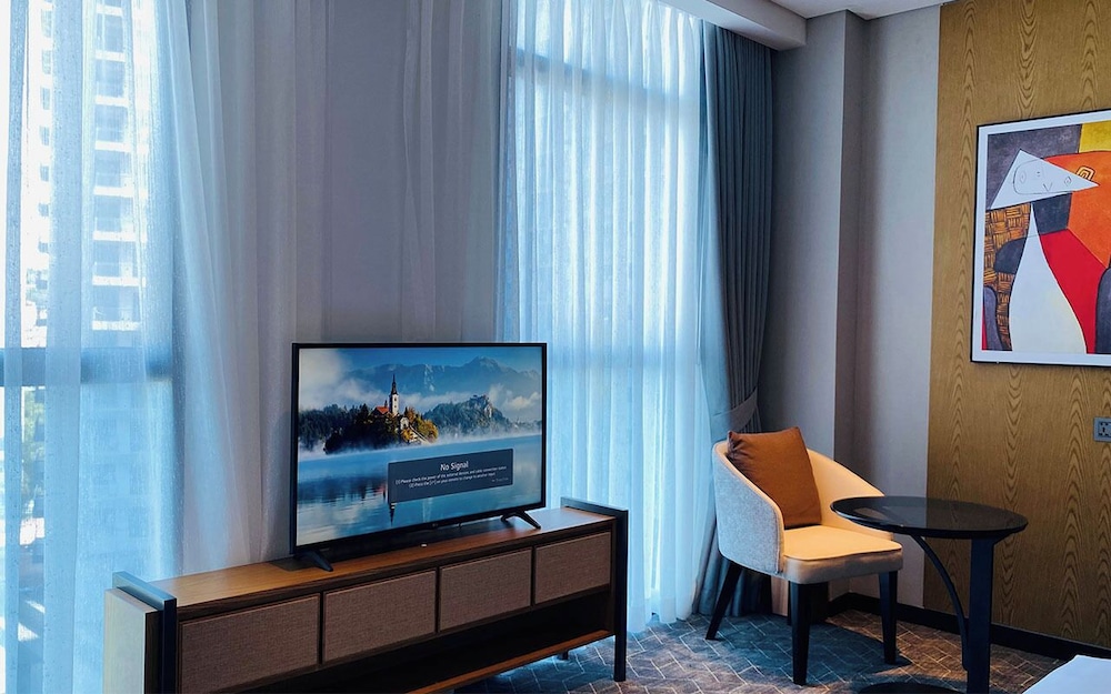 Deluxe Double Room, 1 King Bed, City View - Photo 5
