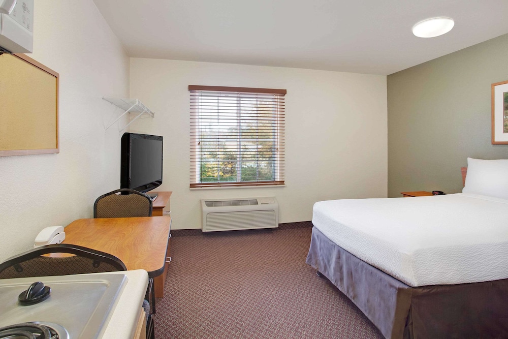 Suite, 1 Queen Bed, Accessible, Non Smoking
