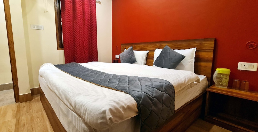 Deluxe Double Room - Photo 8