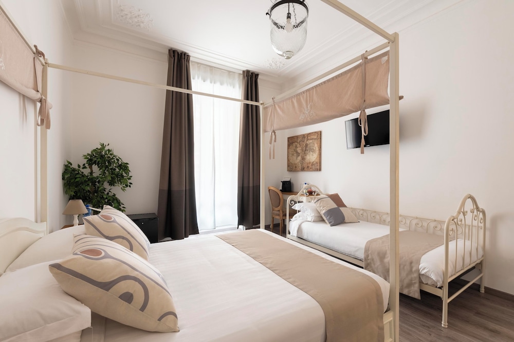 Triple Deluxe Suite photo 3