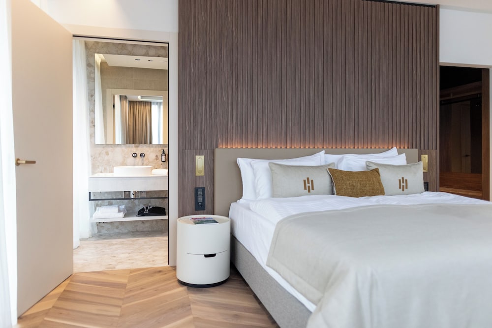 Deluxe Double Room, Balcony