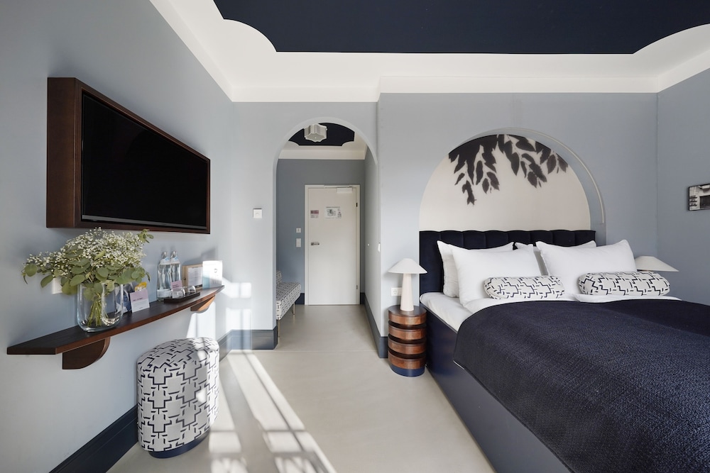 Medium Room - Photo 5