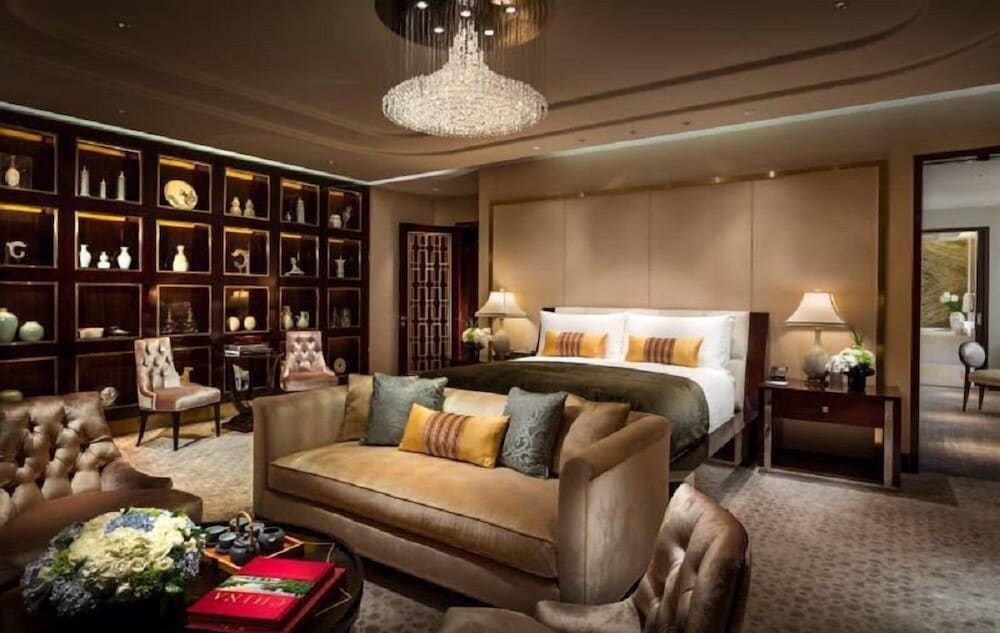 Premier Suite photo 2