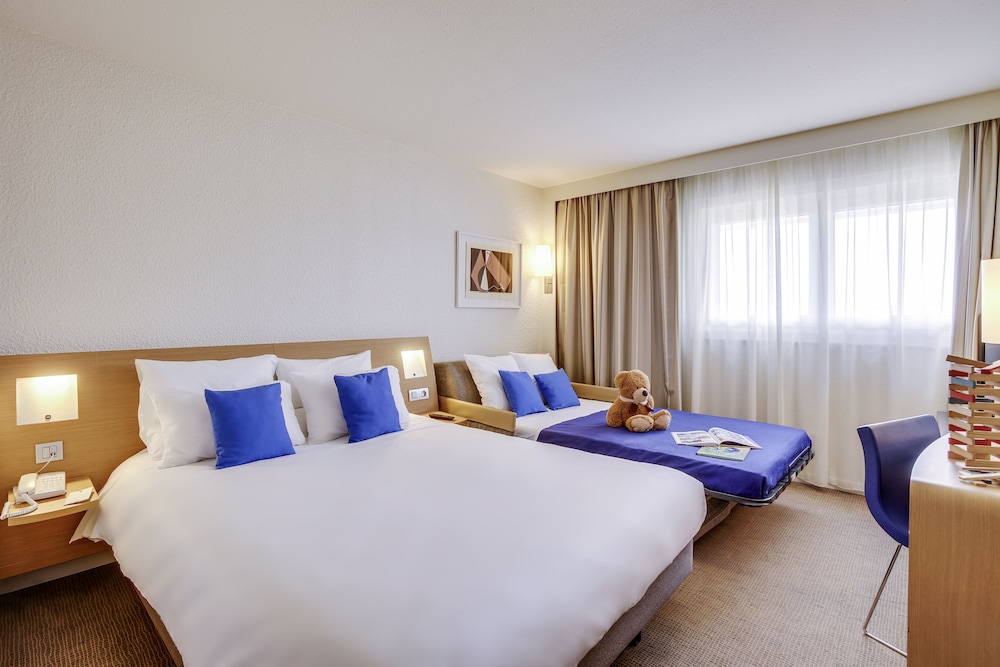 Classic Room (1 Double Bed with 1 Single Sofabed) - Photo 11