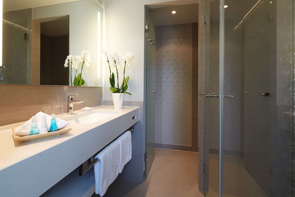 Deluxe Room - Photo 5