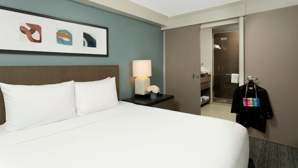One Bedroom King Suite