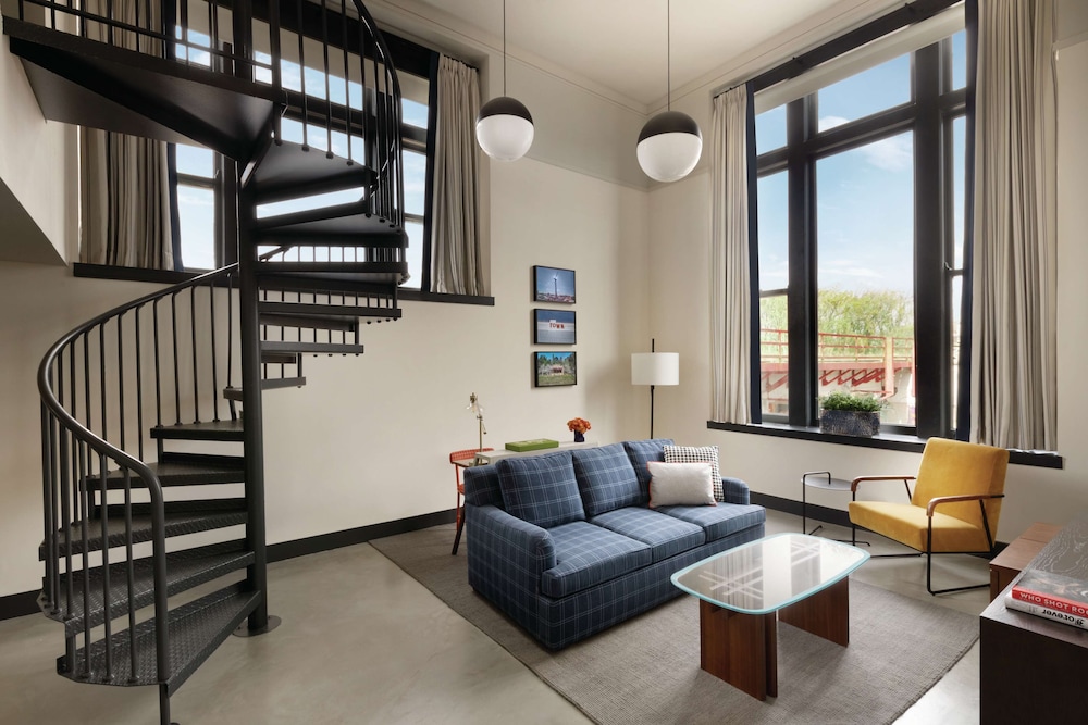 Loft, 1 King Bed