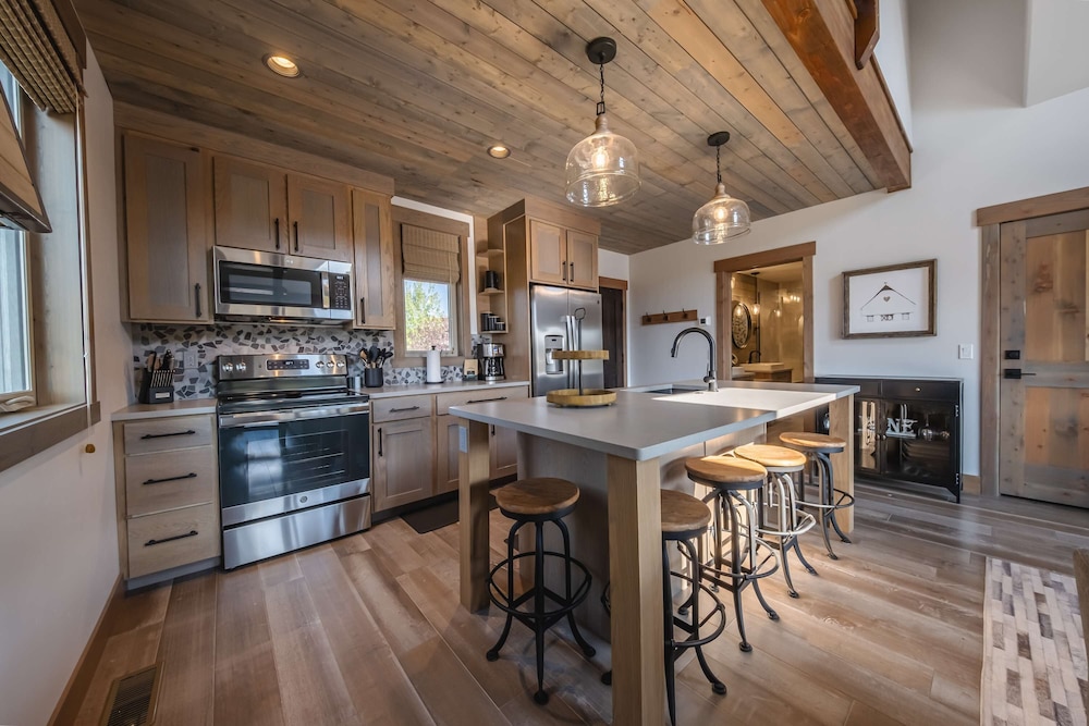 House, Multiple Beds, Hot Tub, Mountain View (Retreat at the Wilderness Club) photo 2