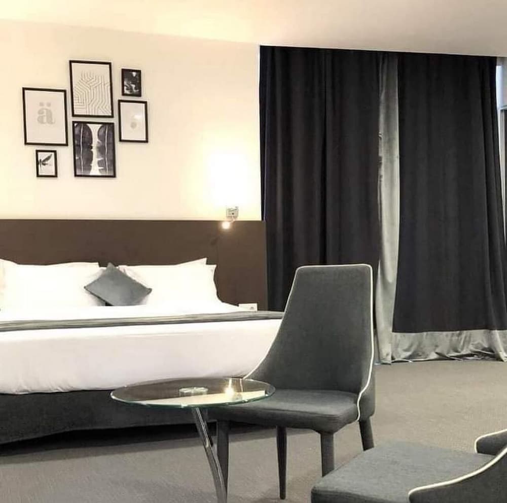 Standard Double or Twin Room photo 1