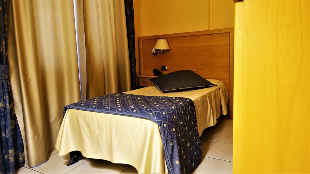 Business Single Room