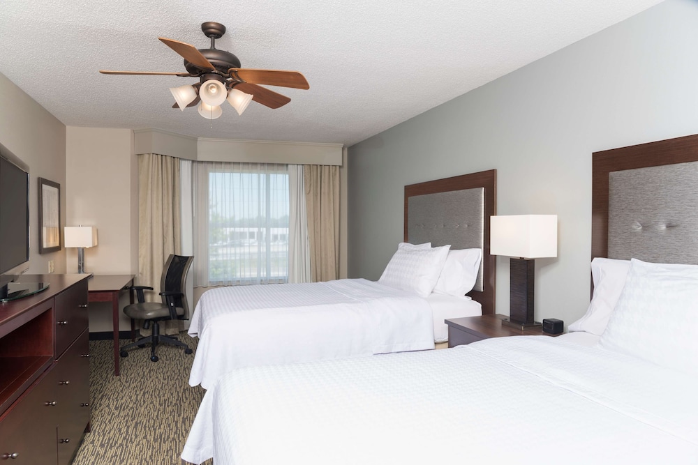 Suite, 2 Queen Beds, Accessible, Non Smoking (Mobility & Hearing, Roll-in Shower) - Photo 1