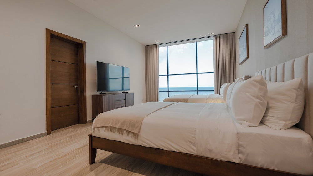 Deluxe Room, Ocean View photo 2