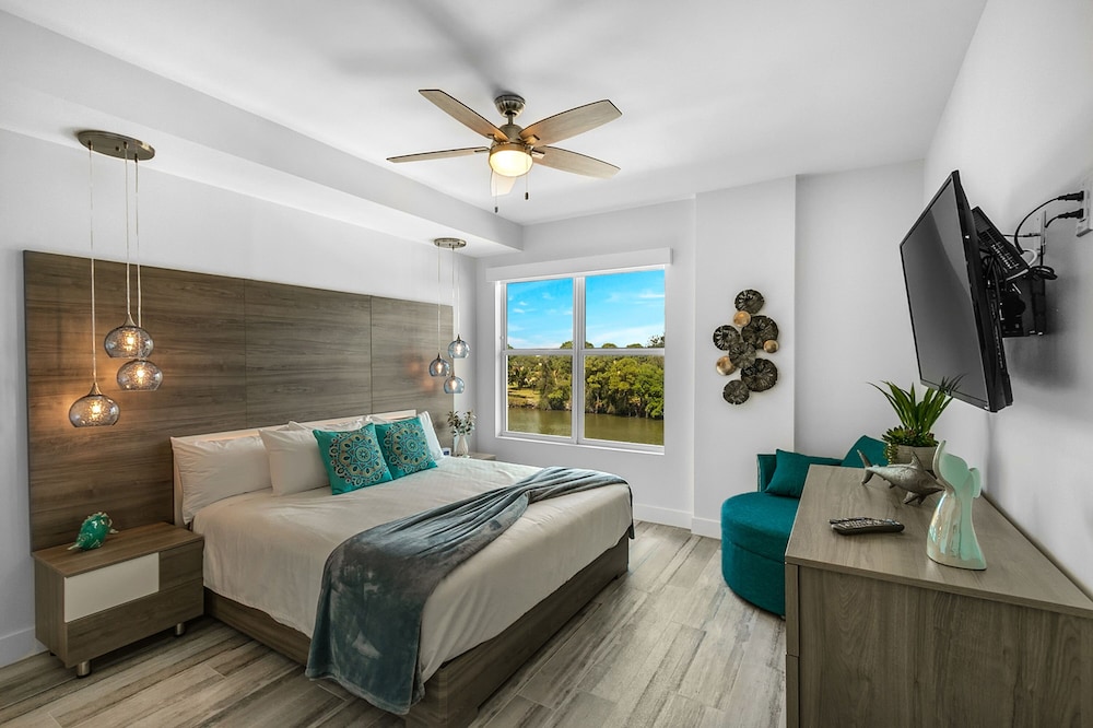 Deluxe Condo, 3 Bedrooms, River View photo 1