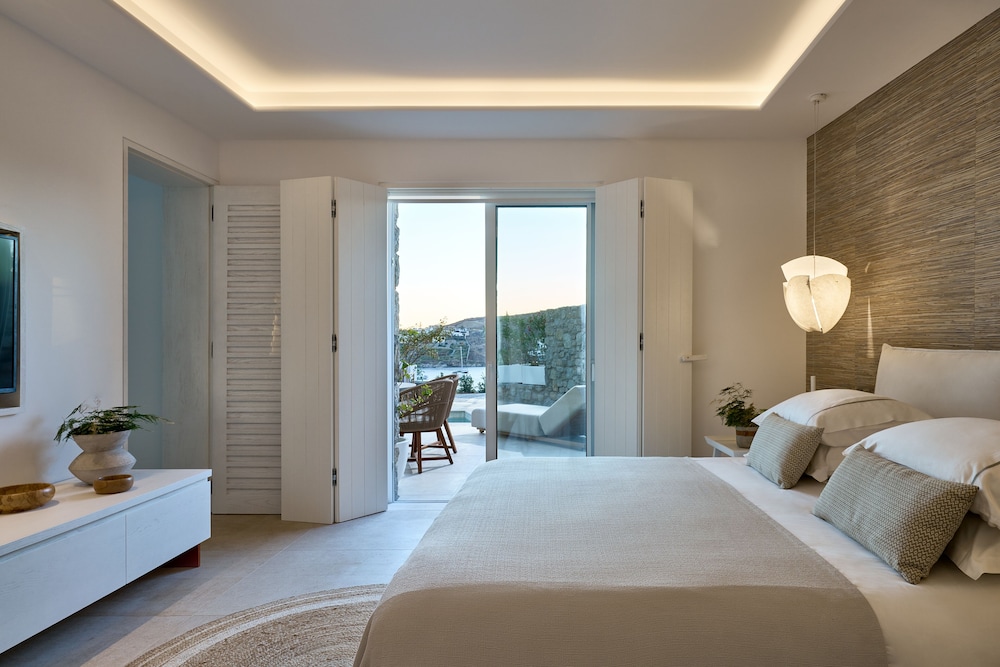 Elite Two-Bedroom Suite Sea View with Private Pool photo 3