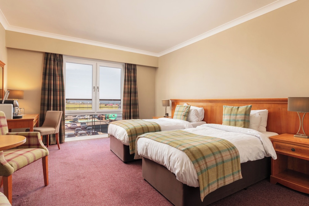 Standard Twin Room - Photo 1