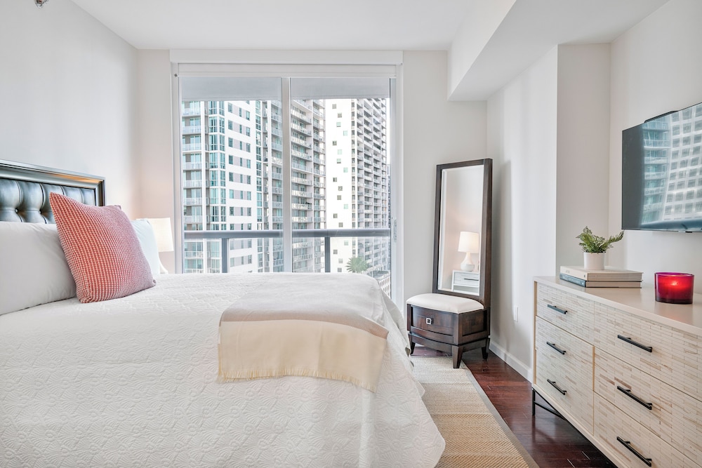 Boutique Corner Apart, 2/2, Sofa Bed, Ocean View, Balcony1808