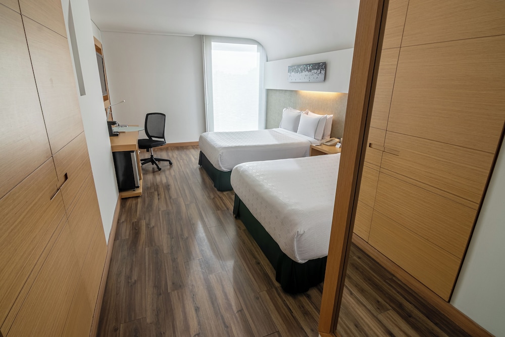 Twin Room, 2 Double Beds - Photo 4