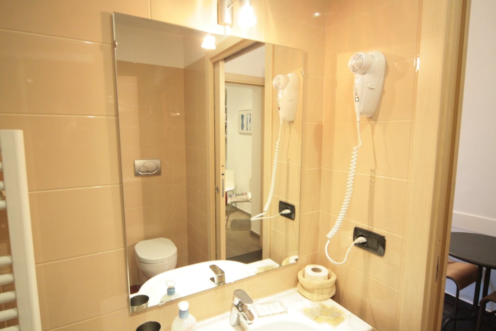 Luxury Double Room, 1 Queen Bed, City View photo 2