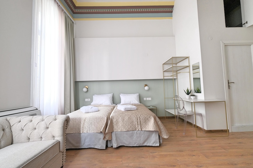 Superior Studio Suite photo 2