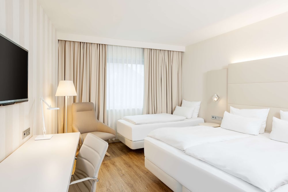 Standard Room (View, Extra Bed 2 adults + 1 child)