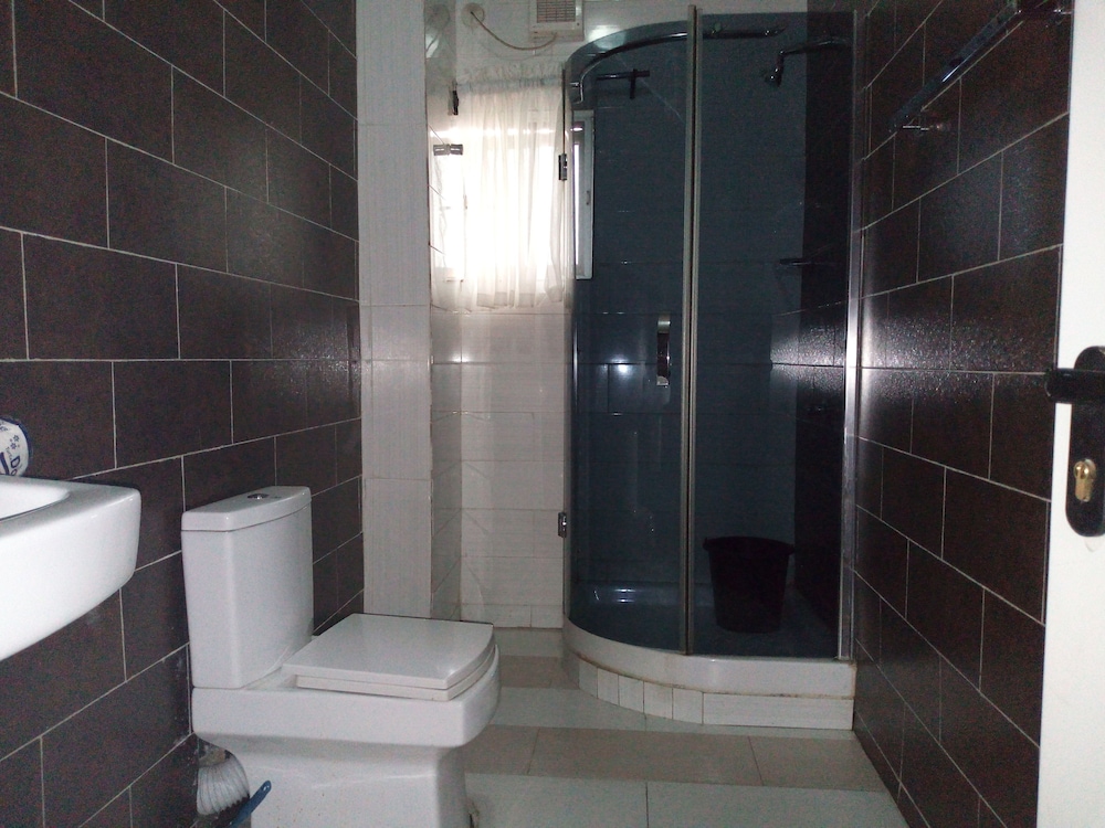 Deluxe Room - Photo 5