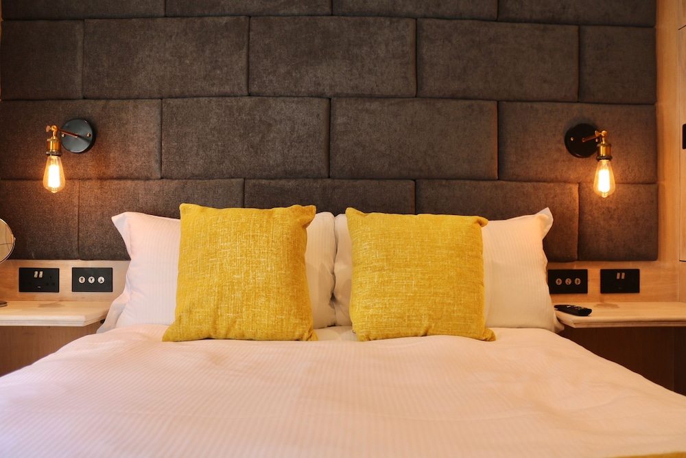 Economy Double Room, 1 Double Bed, Non Smoking, Private Bathroom photo 1