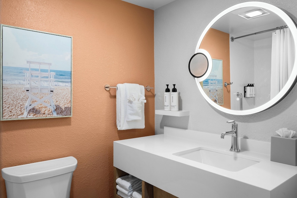Suite, Multiple Beds, Oceanfront - Photo 9