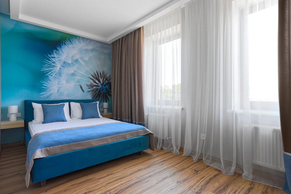 Standard Double Room, 1 Queen Bed, City View
