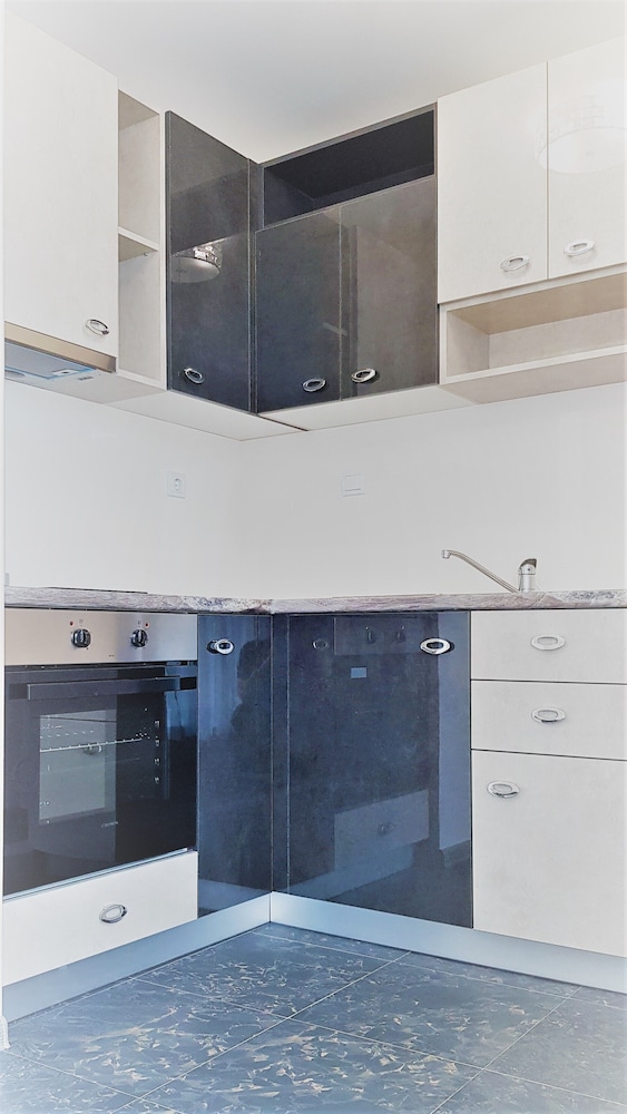 Deluxe Studio Suite photo 2