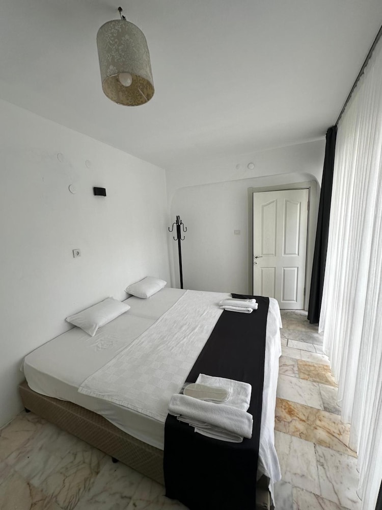 Family Quadruple Room photo 1