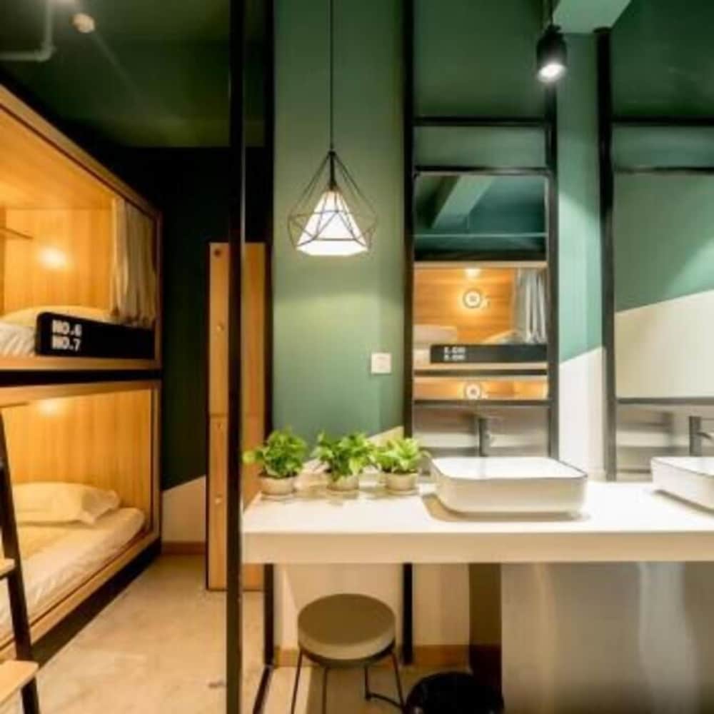 Six people Shared Dormitory -Woman only photo 3