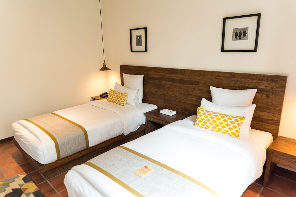 Deluxe Room - Photo 8