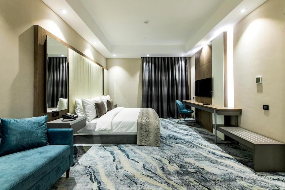 Junior Suite - Photo 1