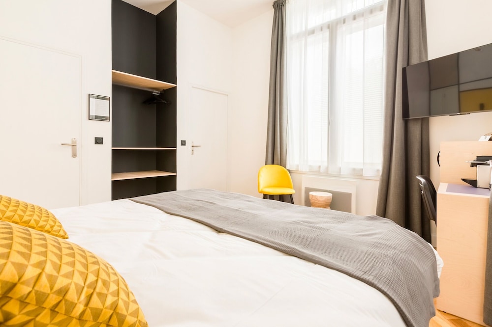 Premium Double Room, Ensuite - Photo 18