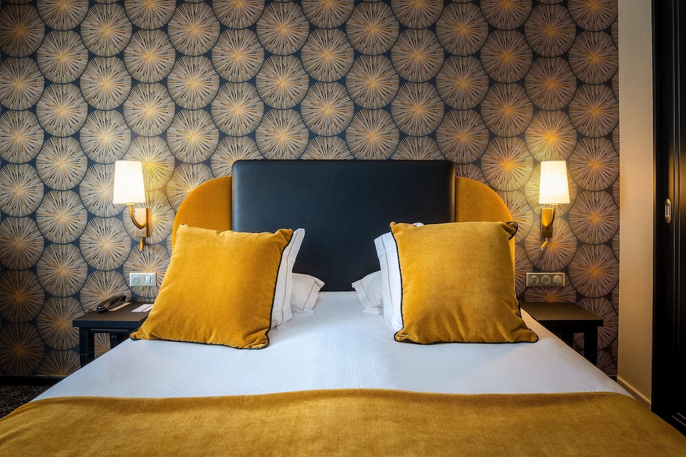 Superior Room, 1 King Bed, Non Smoking - Photo 3